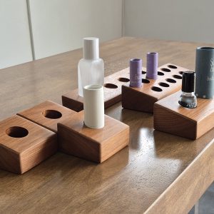 Lipbalm & Perfume Holder