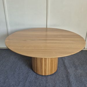 Round Table