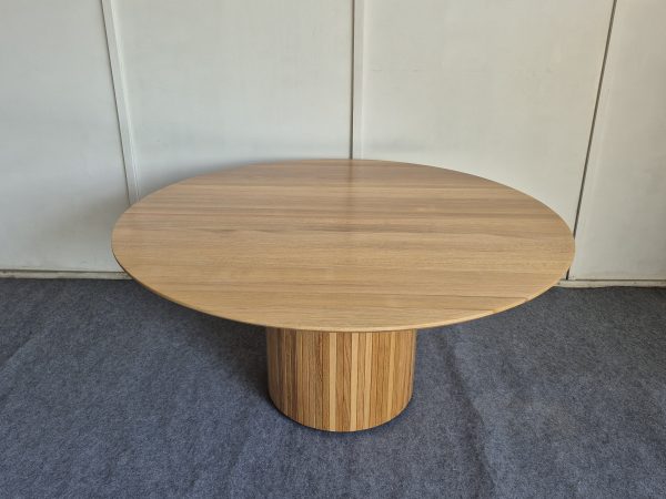 Round Table