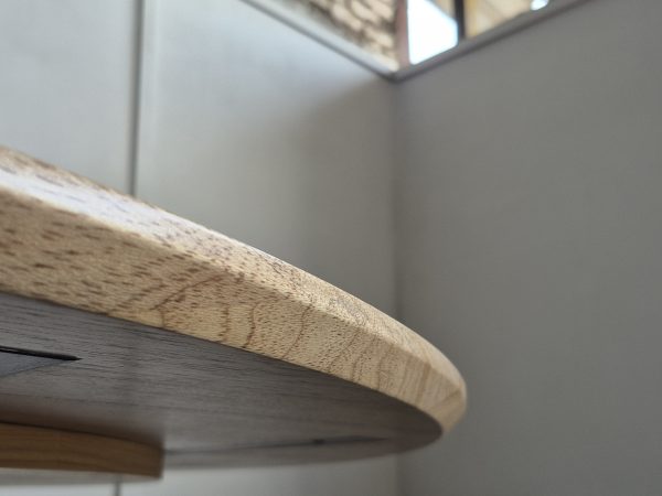 Round Table - Image 2