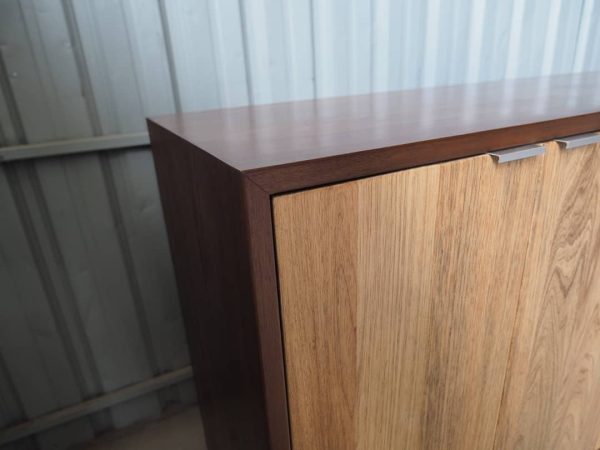 Side Board - Image 2