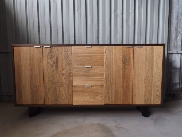 Side Board - Image 3