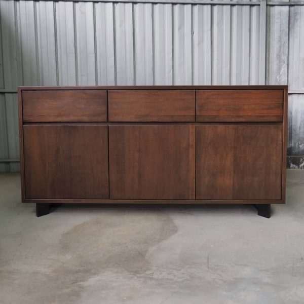 Side Board