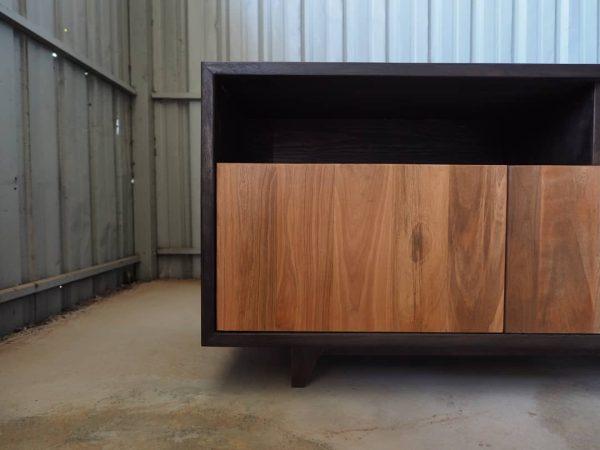 TV Console - Image 6