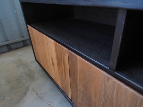 TV Console - Image 4