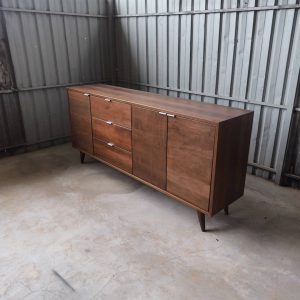 Side Board