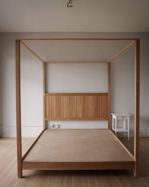 Poster Bed Frame (Queen)