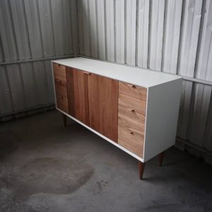 Side Board