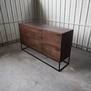 Side Board