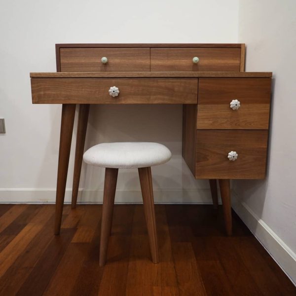 Vanity table with Upholstered Stool - Image 8