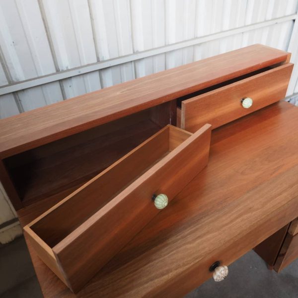 Vanity table with Upholstered Stool - Image 4