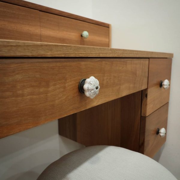 Vanity table with Upholstered Stool - Image 6