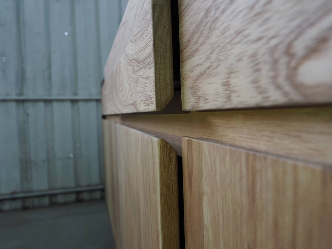 Sideboard Console with Dual Tone Finishing - Image 2