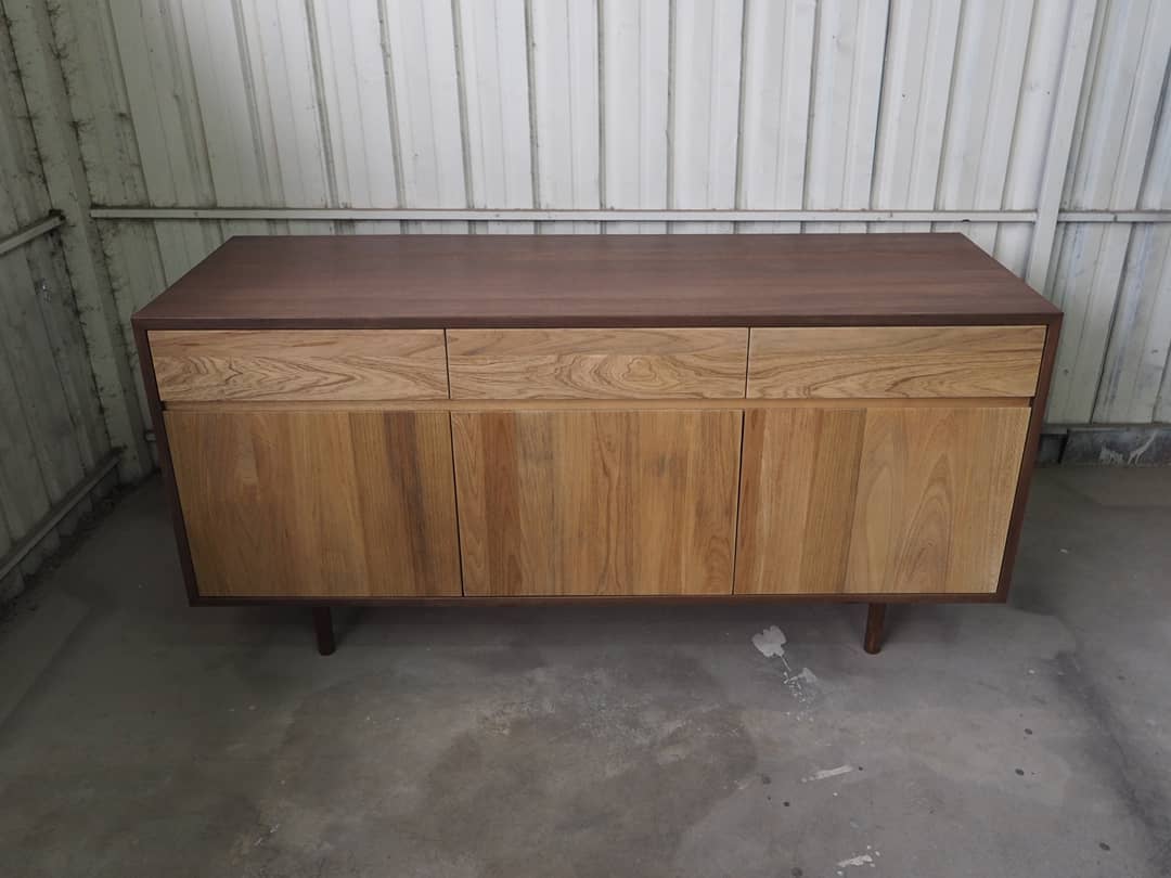 Sideboard Console with Dual Tone Finishing - Image 6