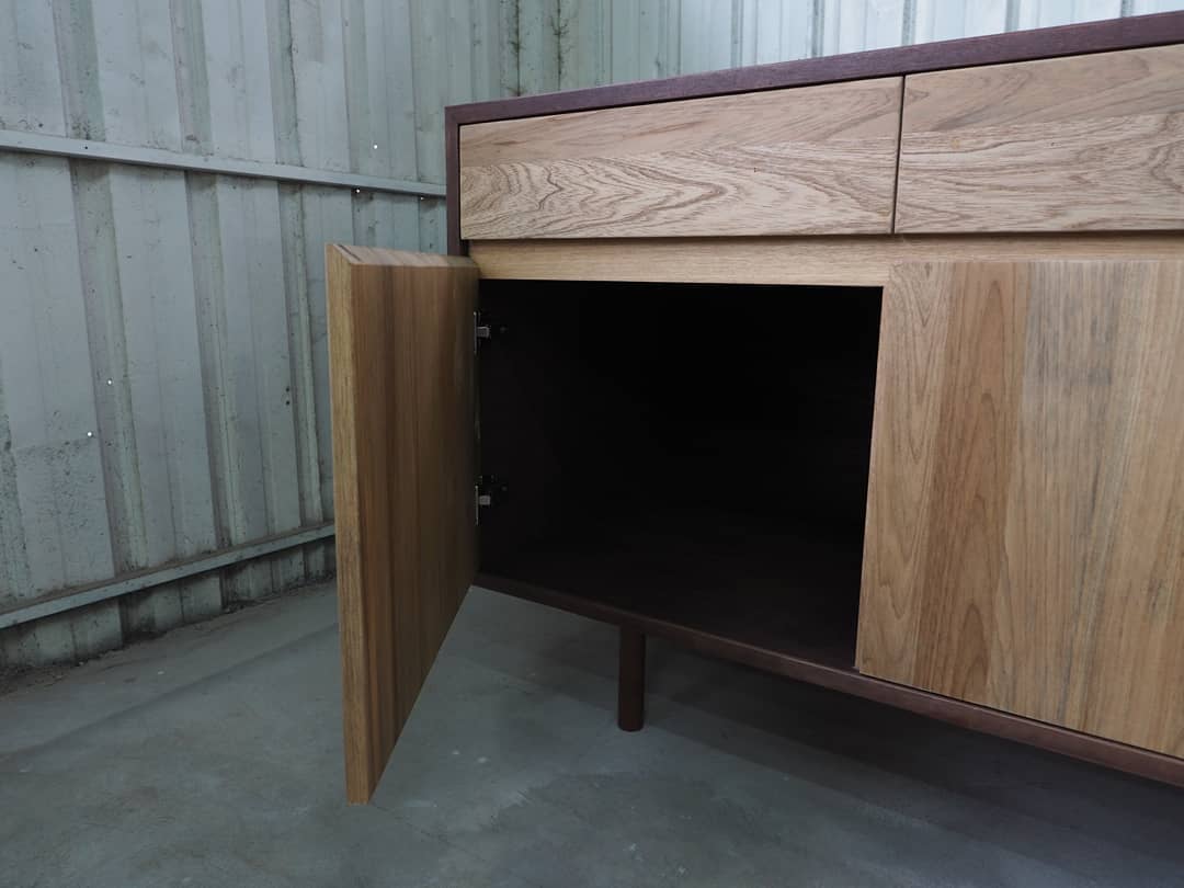 Sideboard Console with Dual Tone Finishing - Image 4