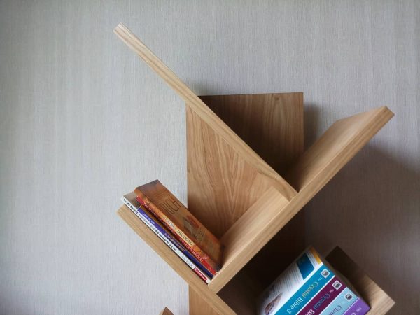 Compact Vertical Zigzag Bookshelf - Image 4