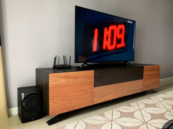 TV Console - Image 3