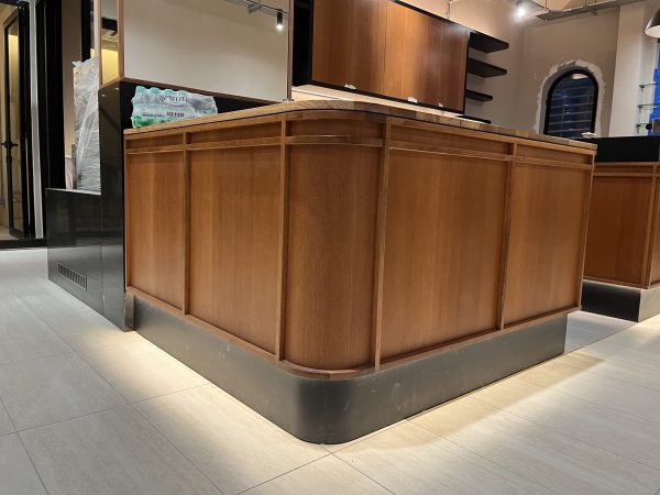 Counter Table - Image 3