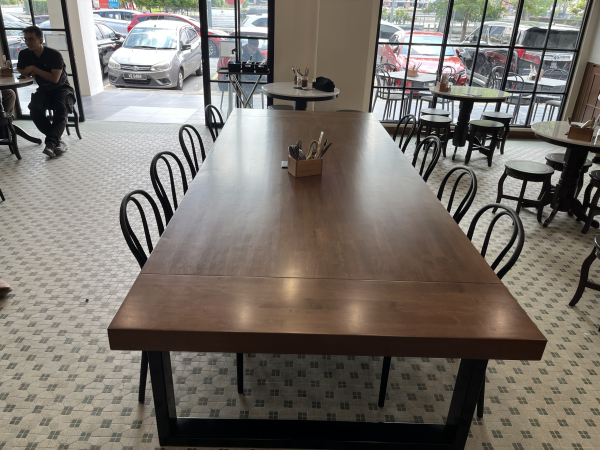 Dining Table 8 seater - Image 3