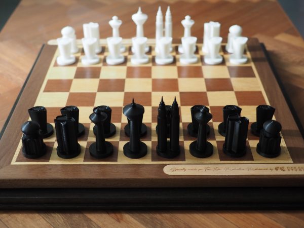 Custom chessboard (3D printed pieces) - Image 3
