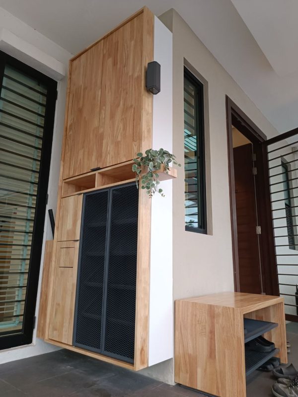 Built-in Shoe Cabinet