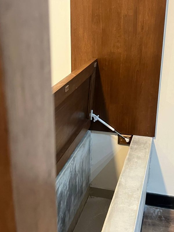 Built-in Wall Divider with Bench Seating - Image 7
