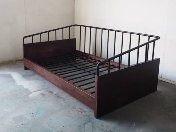 Day Bed - Image 2