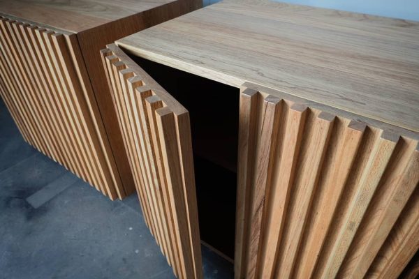 Side Board with Ribbed Door Detailing - Image 3