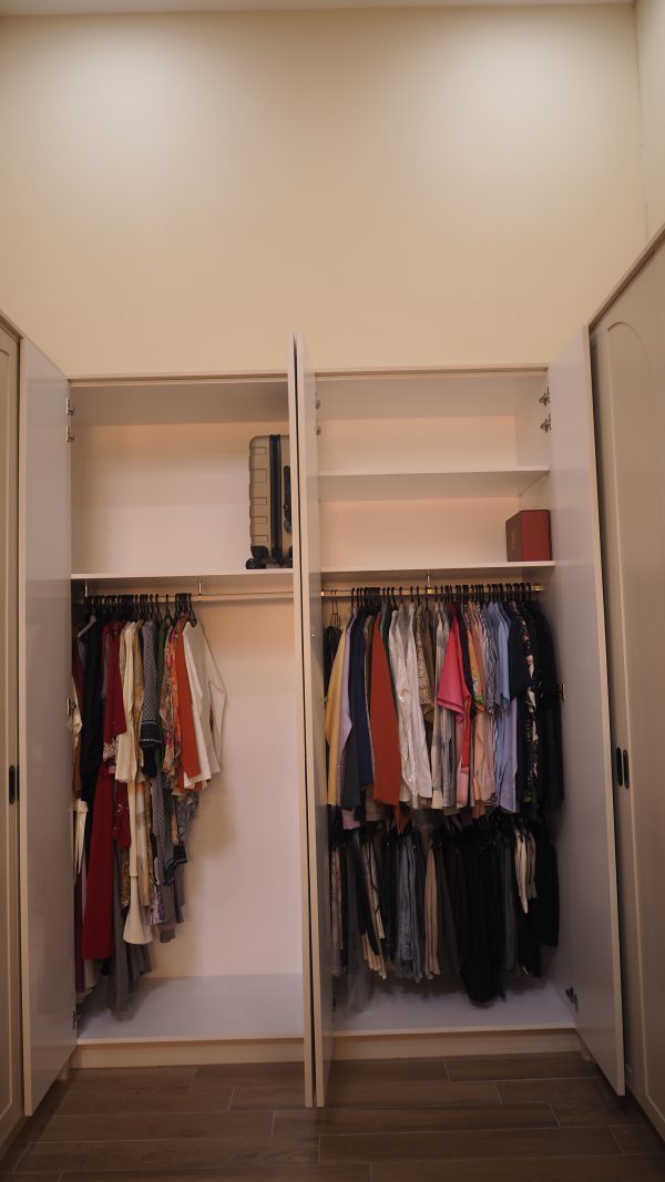 Built-ins Wardrobe with Working Table and Shelves - Image 4