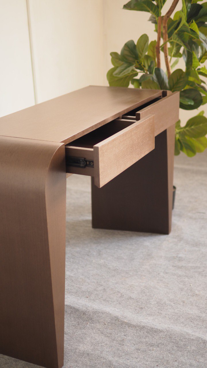 Curved Vanity Table - Image 8