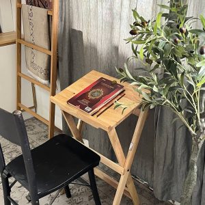 Foldable Rehal Table with Magnetic Lock