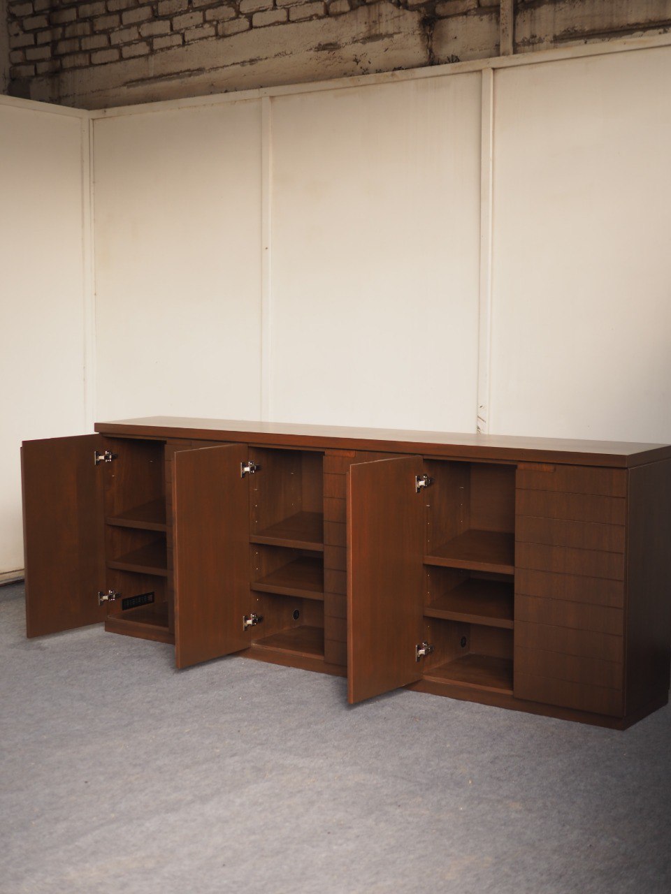 Shoe Cabinet - Image 17