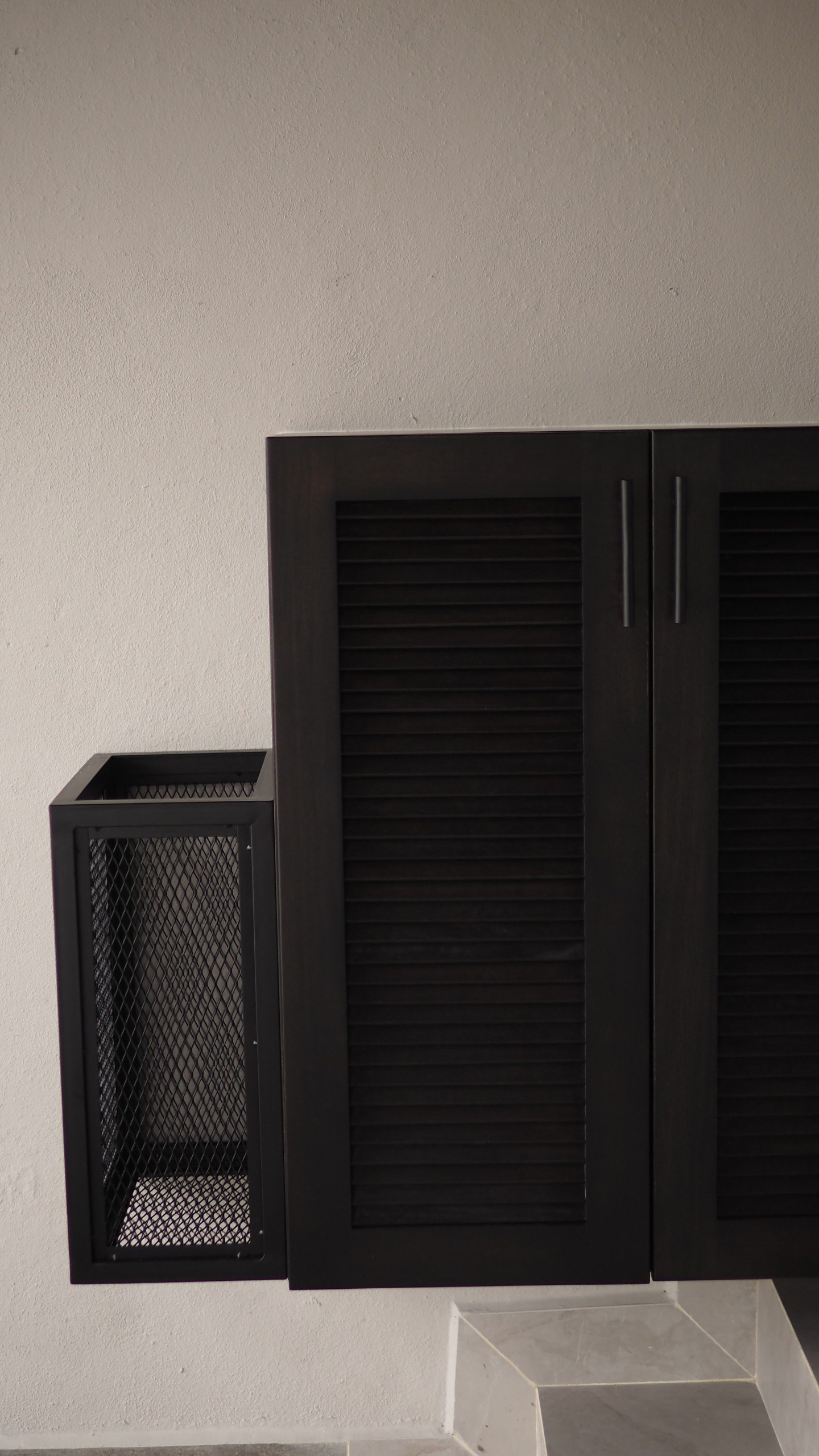 Shoe Cabinet - Image 9