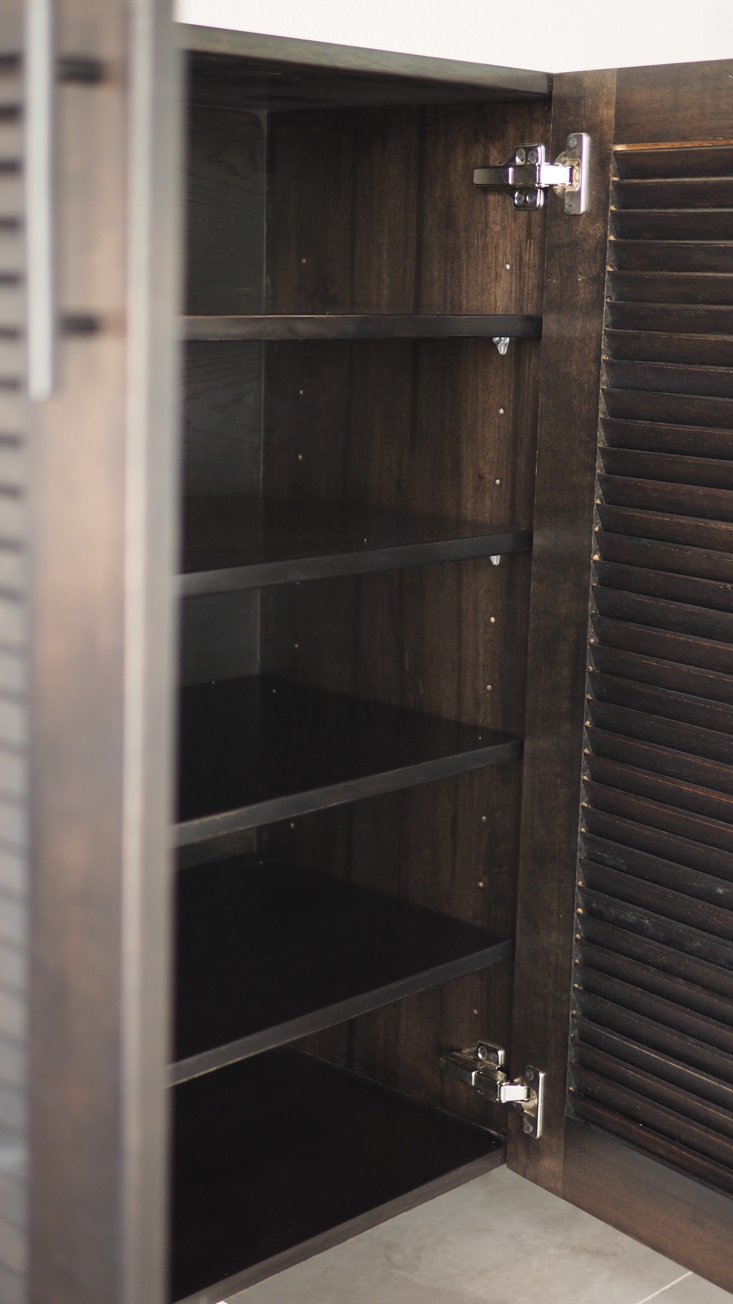 Shoe Cabinet - Image 5