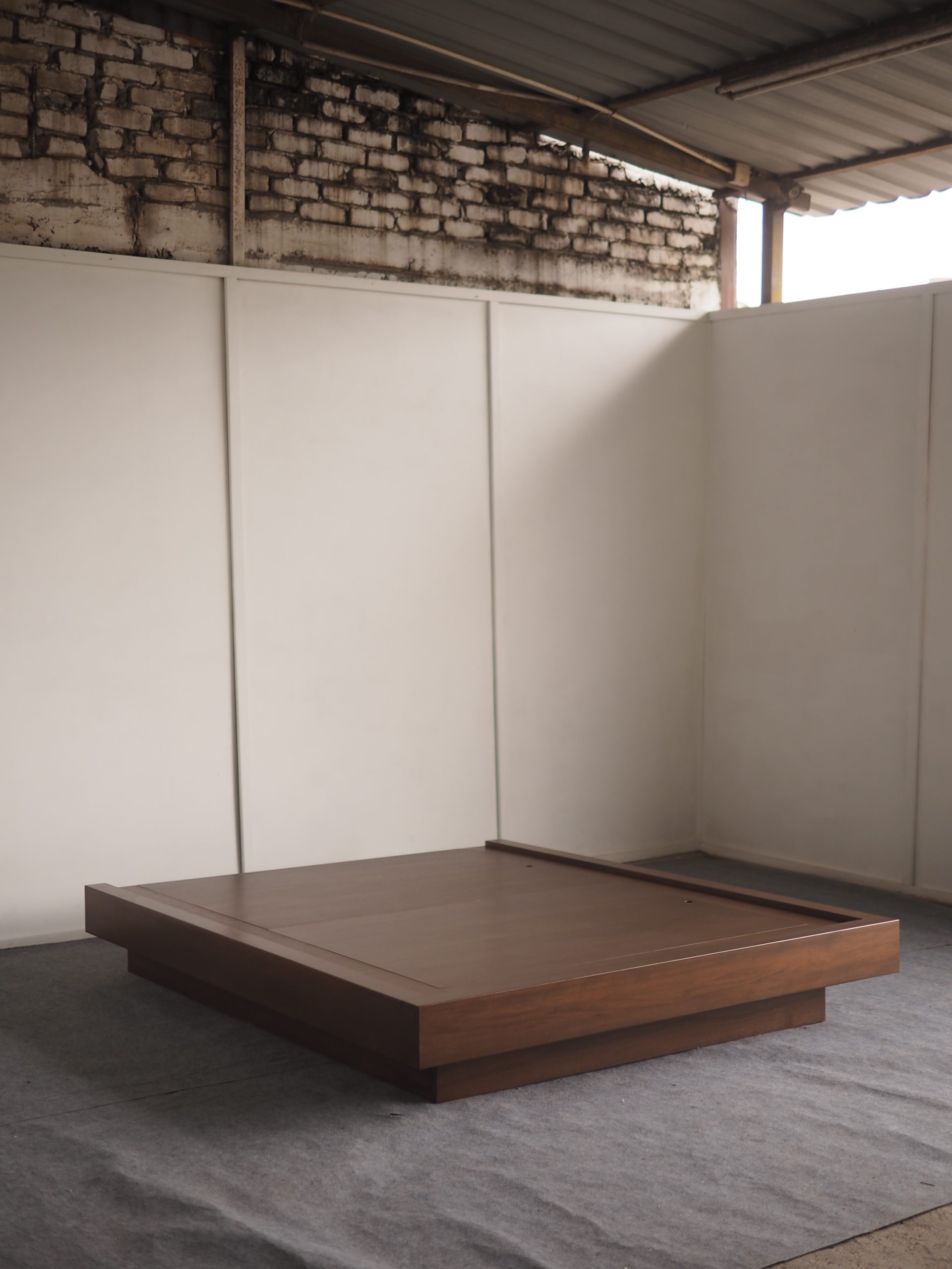 Floating Bed Frame (Queen)