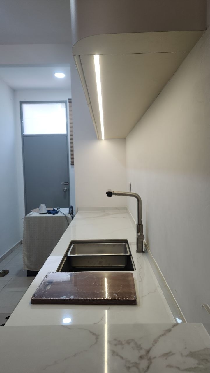 Built In Kitchen Cabinet - Image 14