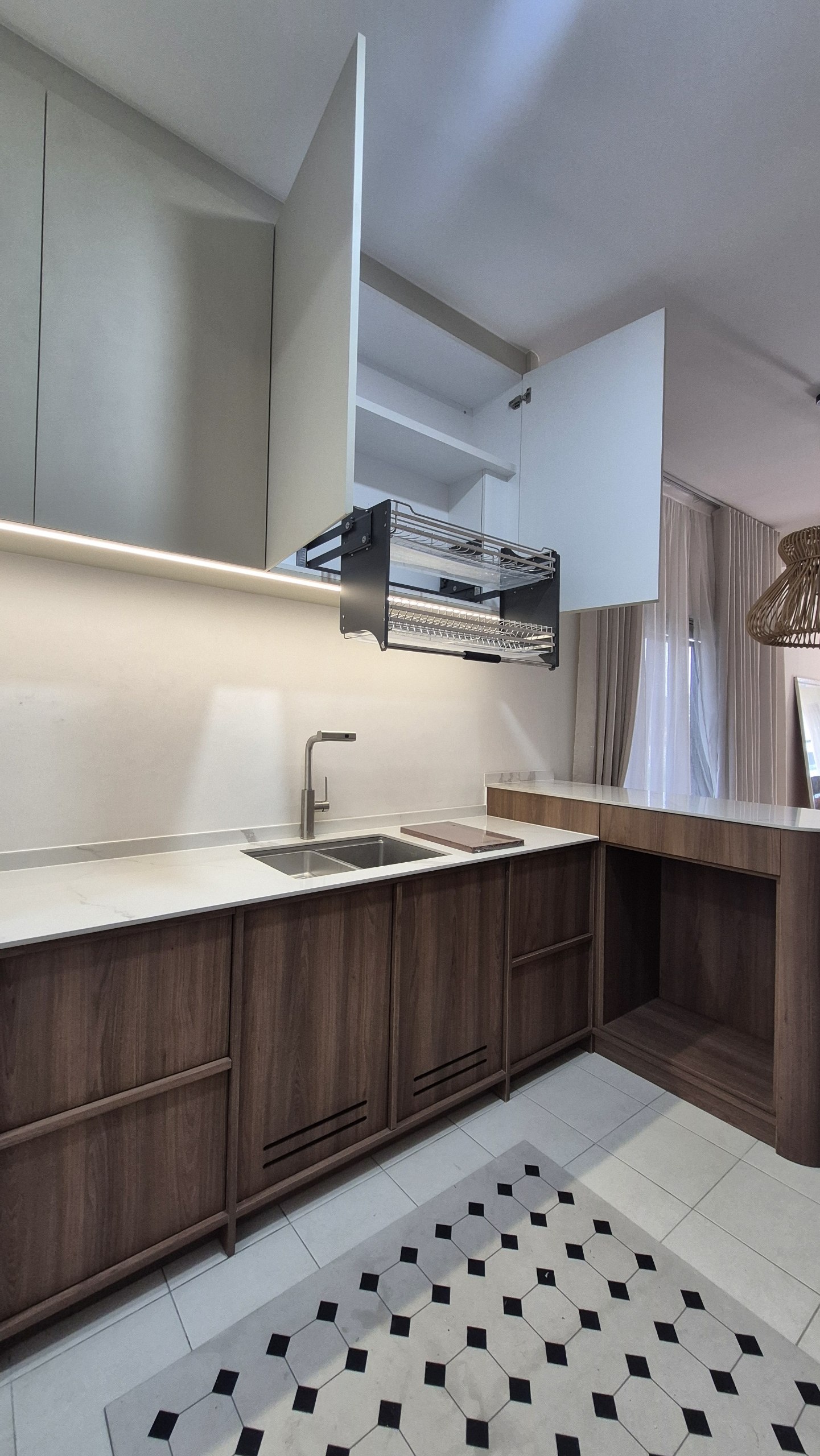 Built In Kitchen Cabinet - Image 3
